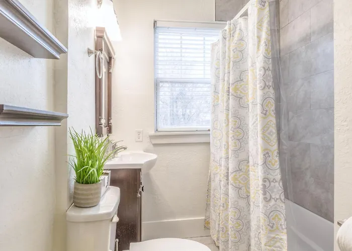 Carson Flats 3 - 1br Near Bok, Osu Med, Dtwn Tulsa